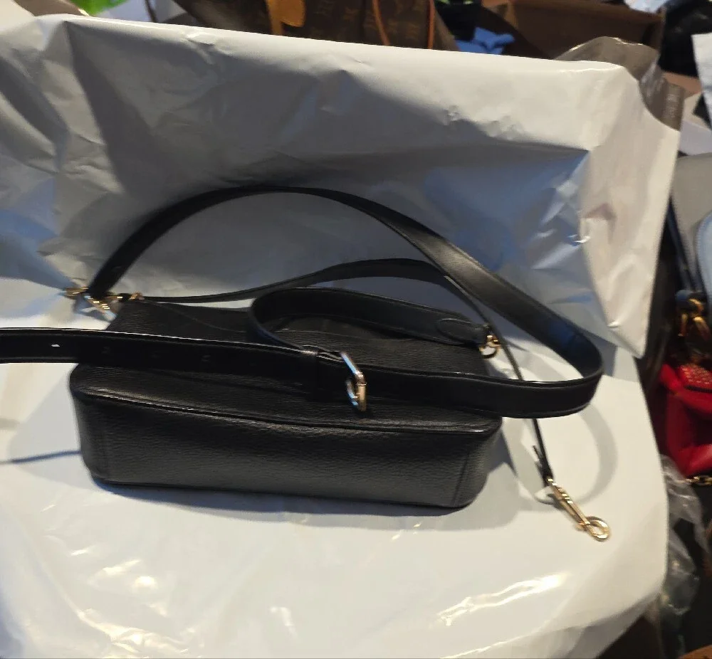 Coach compact shoulder